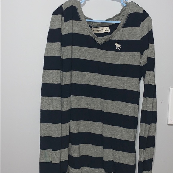 Slightly used Abercrombie long sleeve stripe shirt - Picture 2 of 4